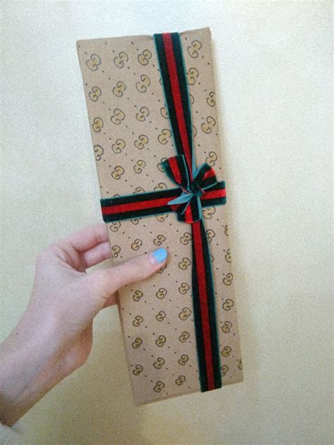 gucci gift wrapping paper ideas.